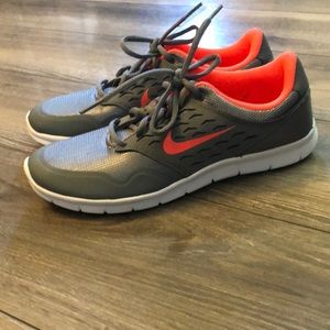 Women’s Nike Running Shoes U.S size 7.5